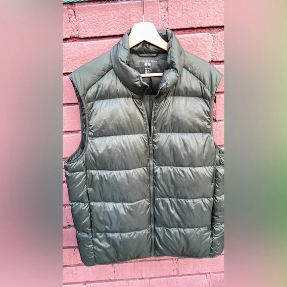 Uniqlo Charcoal Ultra Light Down Coat - Picture 4 of 4